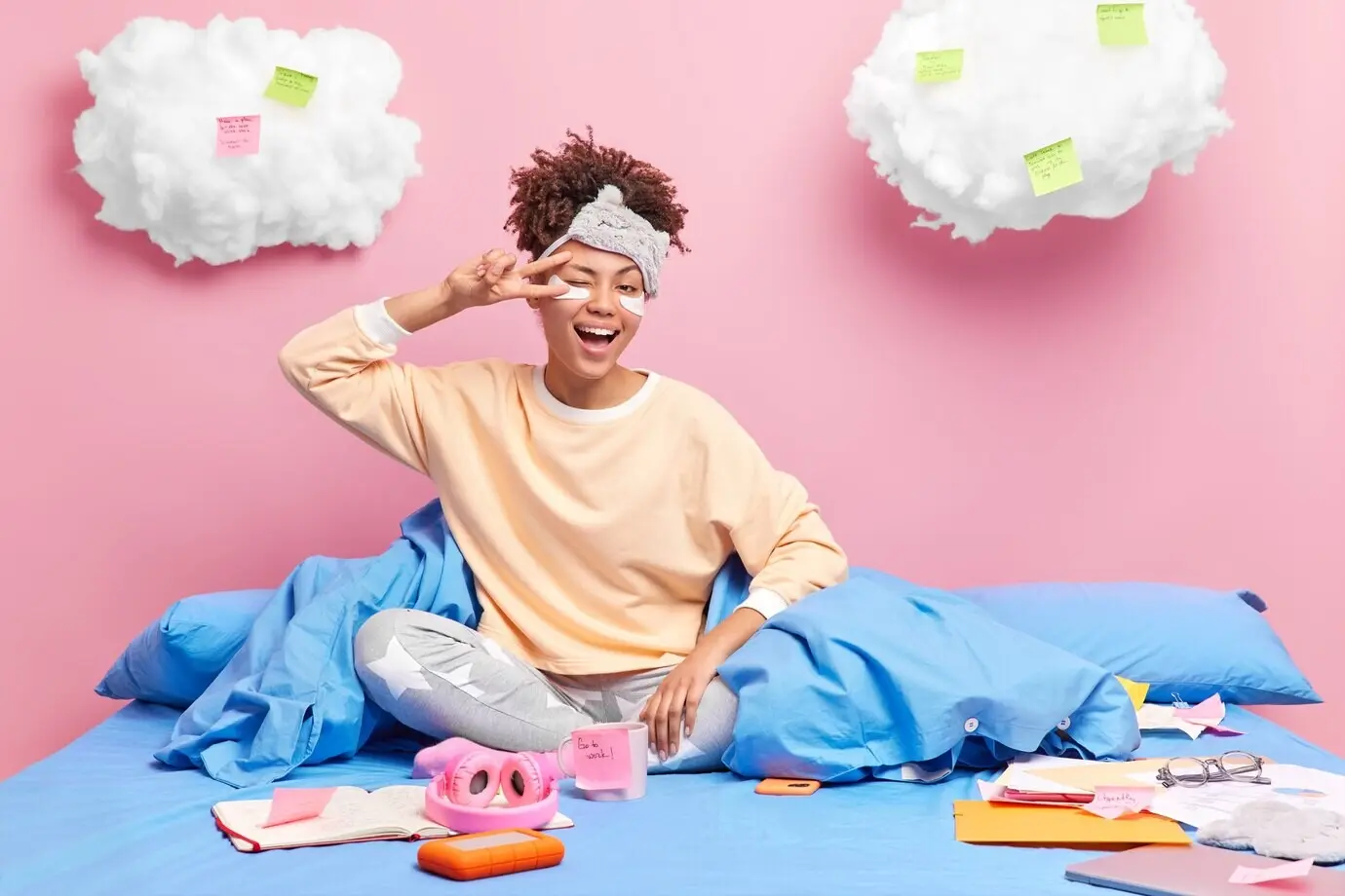 A female high school student or freelancer is self-isolating at home and working remotely.